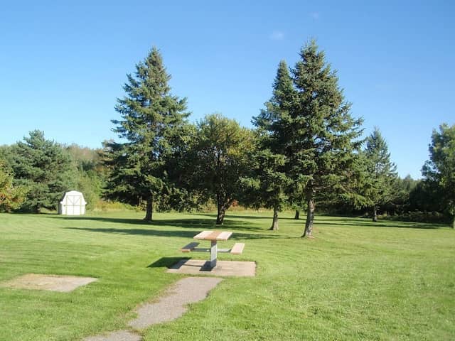 Roadside Park - Image 1