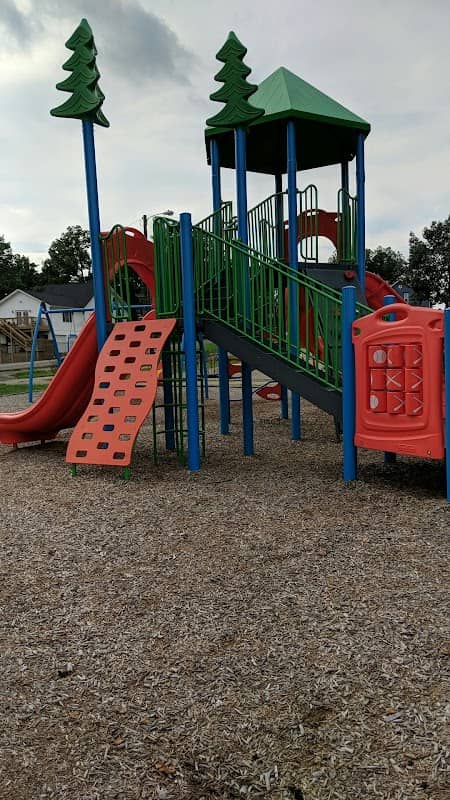 Walnut Street Park - Image 1
