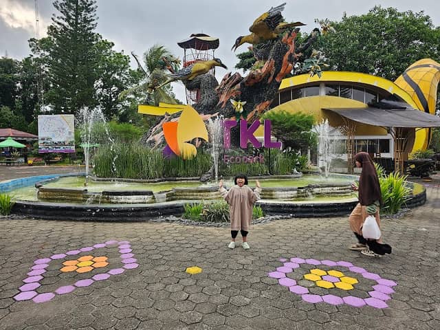 Water Park & Water Boom - Image 2