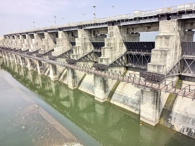 Thebi Dam - Image 1