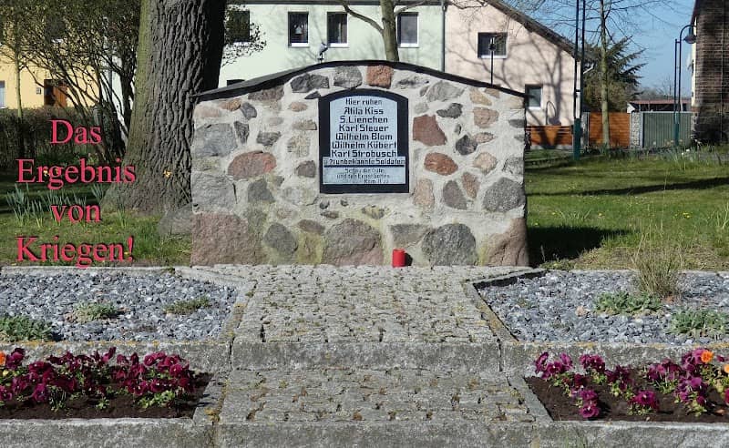 Grabstätte, Gefallenendenkmal - Image 1