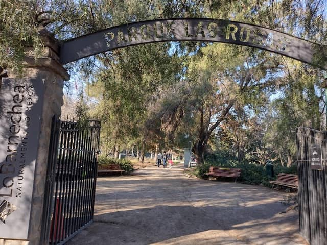 Las Rosas Park - Image 1