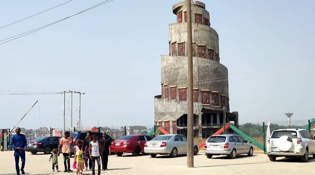 Akachi Monument - Image 1