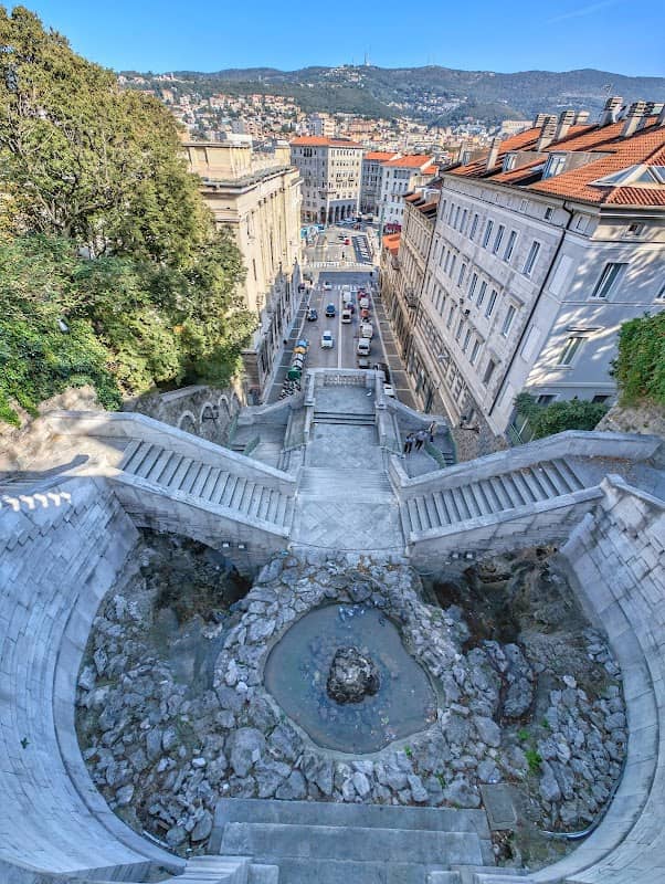 Giants' Stairway - Image 2
