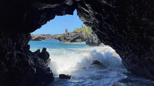 Sea Arch - Image 2