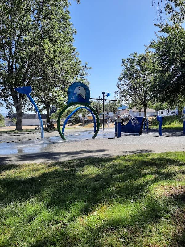 Deverill Square Gyro 2 Park - Image 1