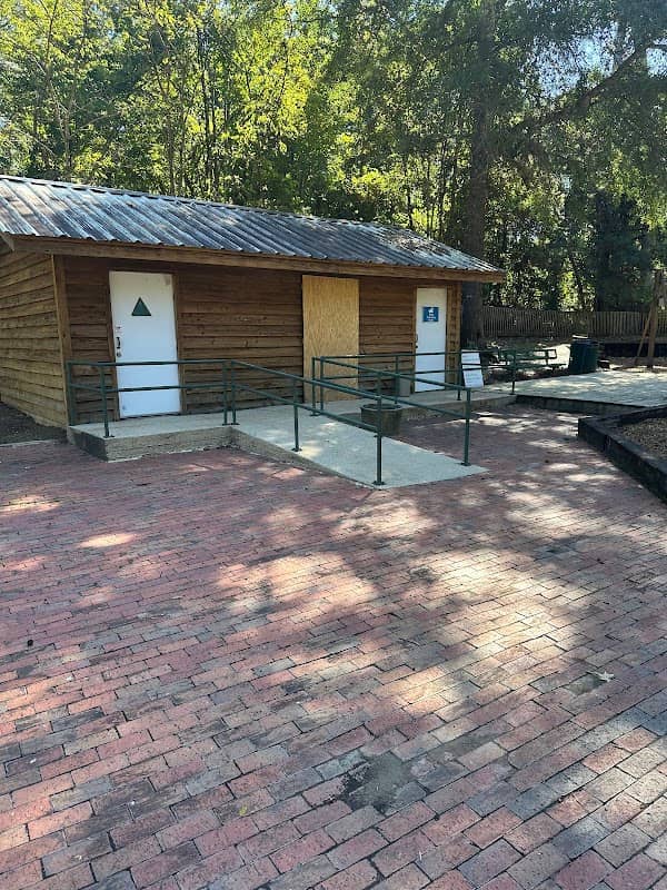 Lee Park - Image 1