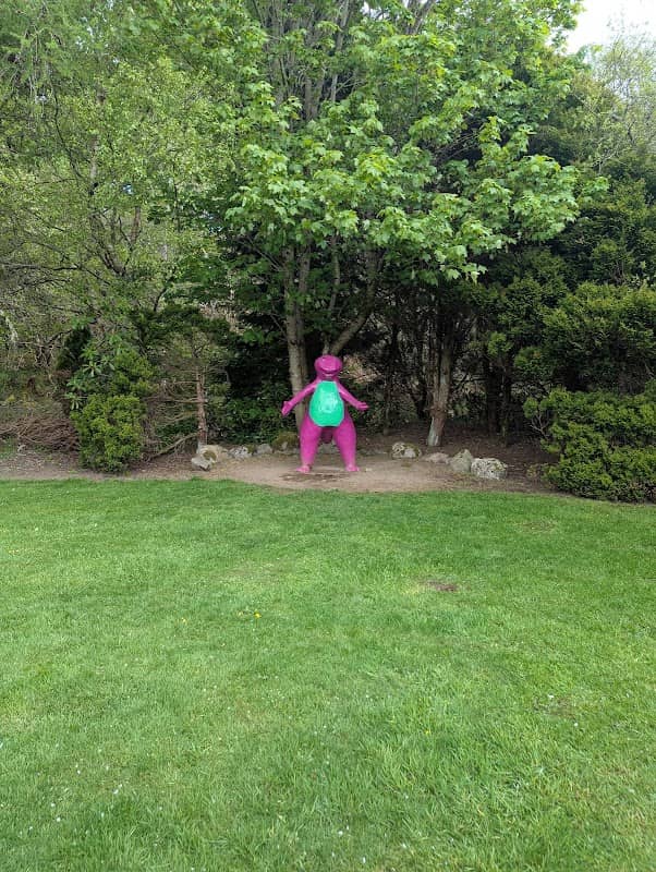 Barney Sculpture - Image 1
