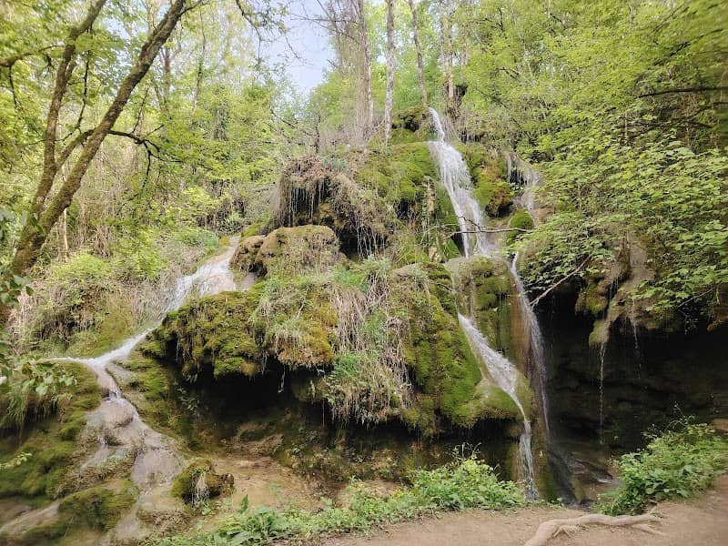 Cascades De Roquefort - Image 1