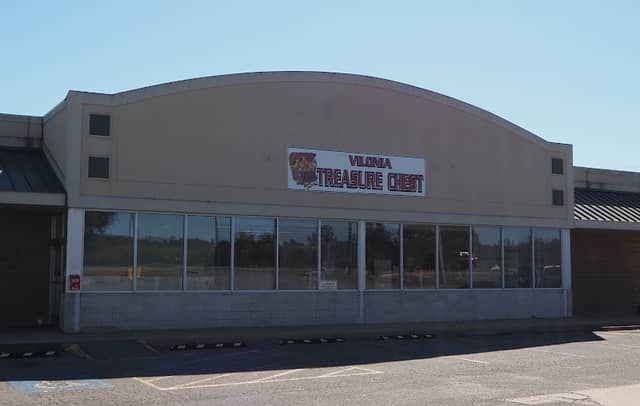 Vilonia Treasure Chest & U-Haul - Image 1