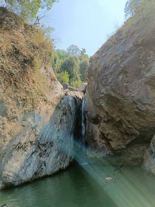 Jaidevi waterfall - Image 2