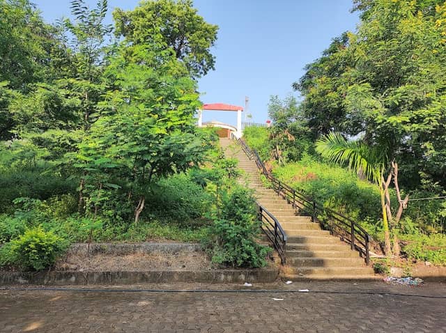 Tekdi Park - Image 1