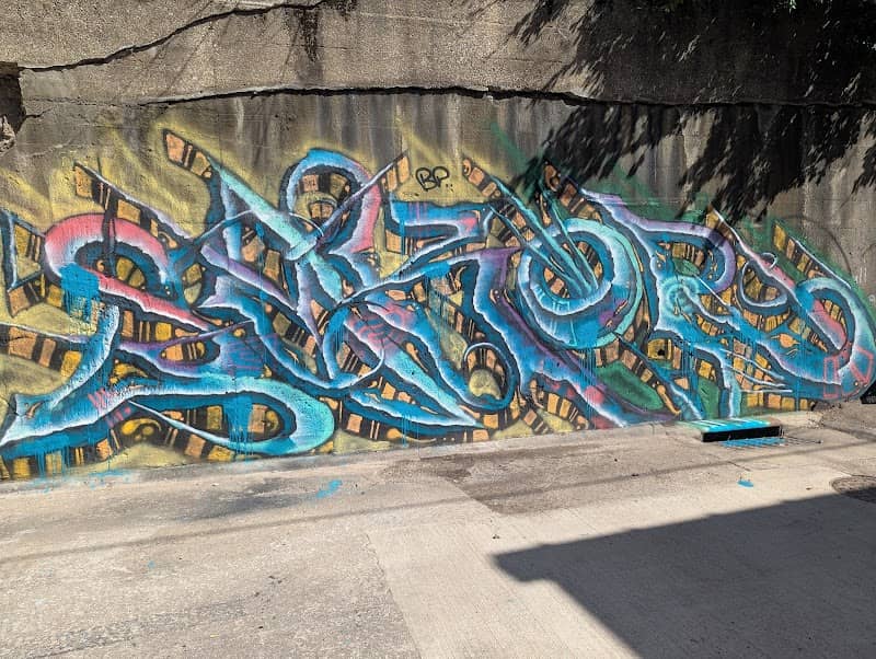 Art Alley - Image 2