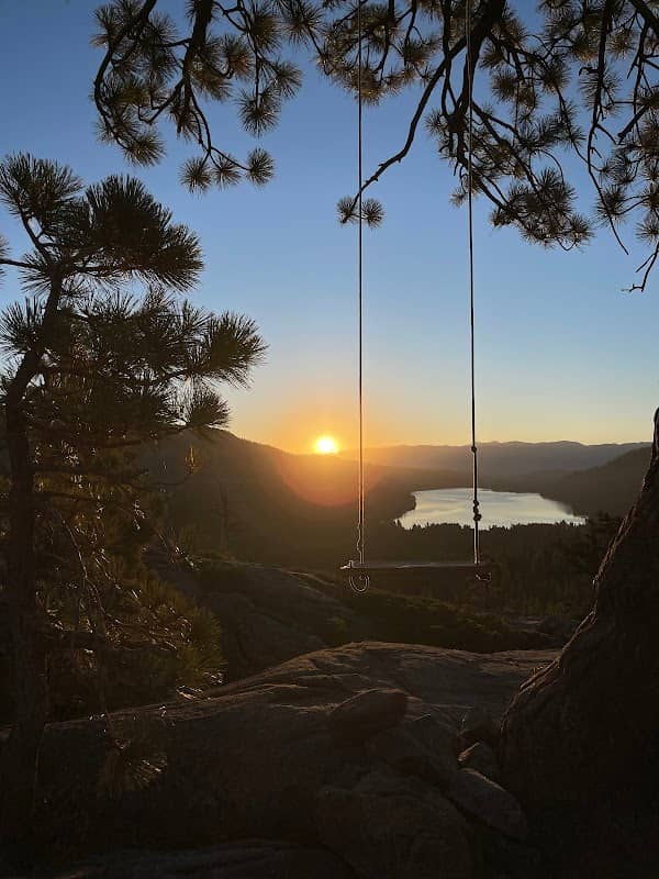 Donner lake view swing - Image 1
