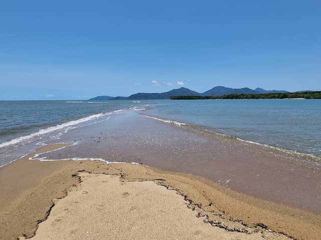 Barron River Mouth, Machans Beach Queensland - Image 1
