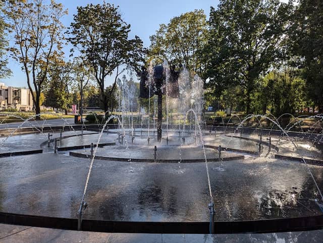 Park Im. 40-Letiya Vlksm - Image 2