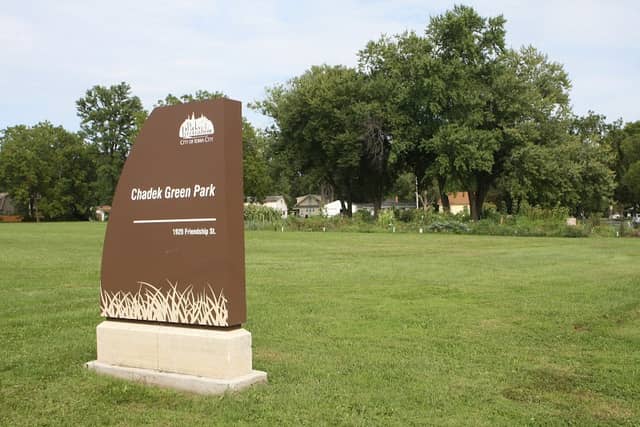 Chadek Green - Image 1
