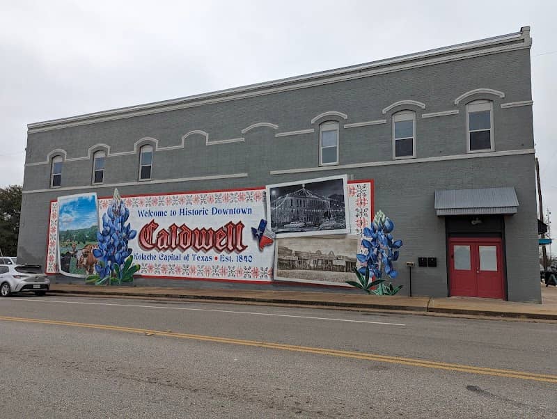 "Welcome to Historic Downtown Caldwell" Mural - Image 2