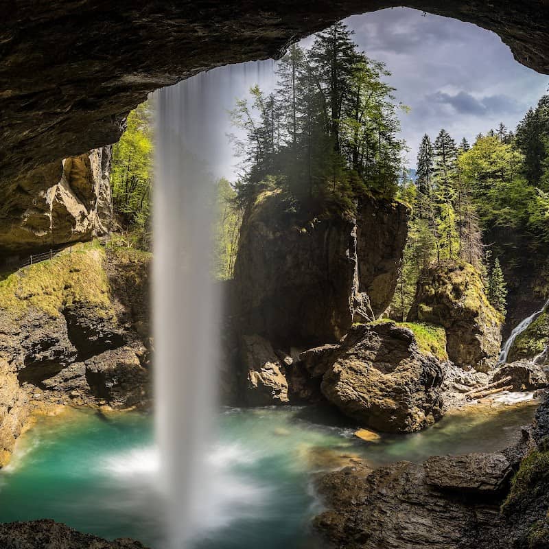 Berglistüber Waterfall - Image 2