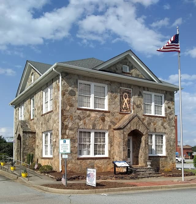 Oconee Military Museum at Patriots Hall - Image 1