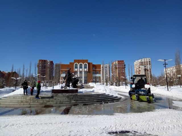 Mustay Karim square - Image 2