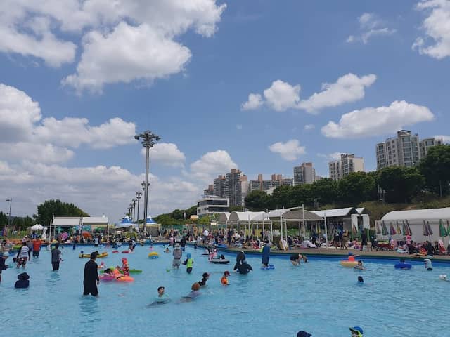 Gwangnaru Hangang Park - Image 1