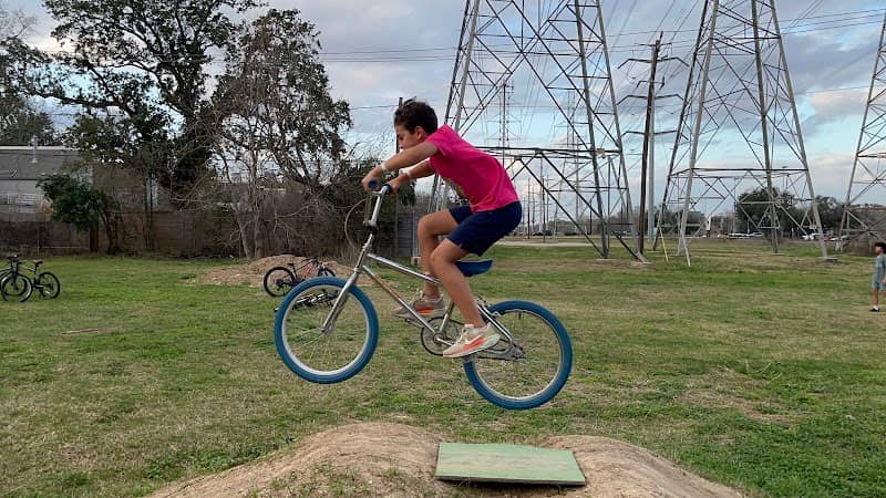 GoldenBikePark - Image 1