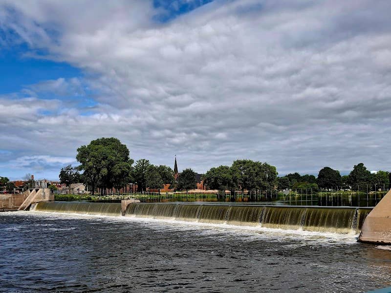 Dam Viewing Area - Image 1