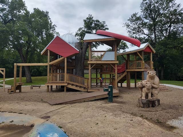 Riverside Park - Image 1