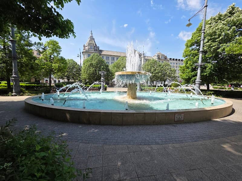 Fountain - Image 1