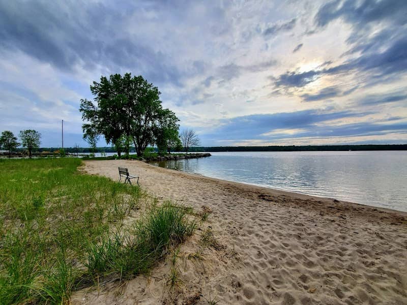 Sunset Park & Beach - Image 1