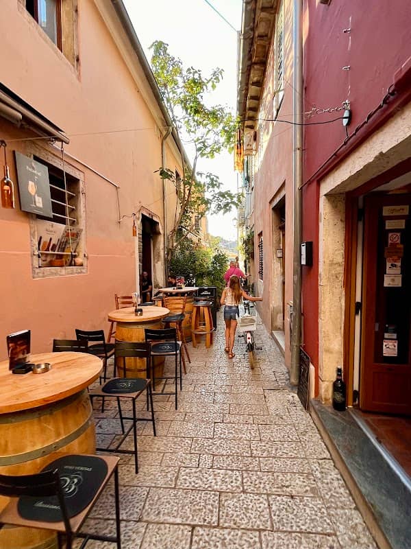 Rovinj Guide - Golf cart tours - Image 1