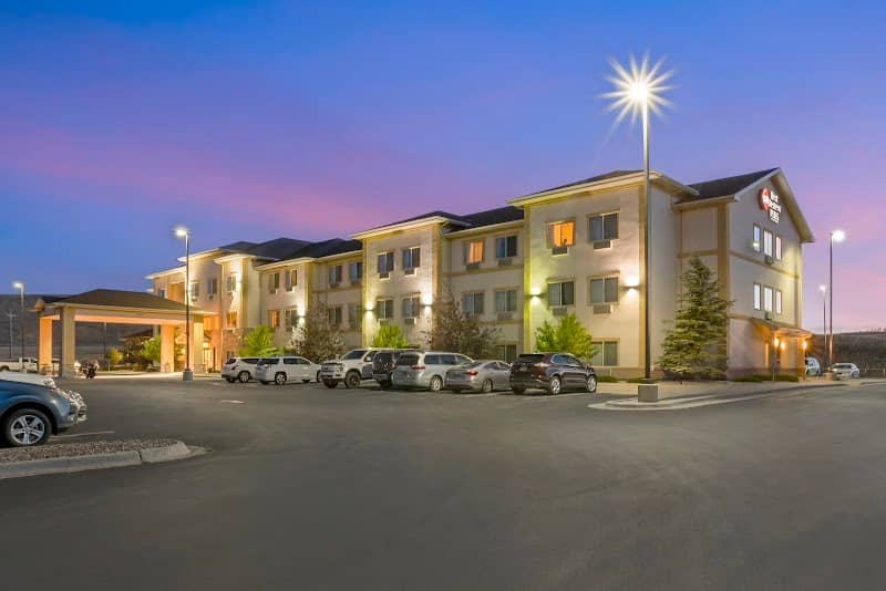 Best Western Plus Fossil Country Inn & Suites - Image 1