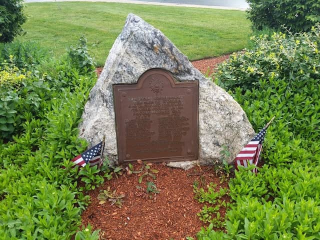 Revolution Memorial Square - Image 1