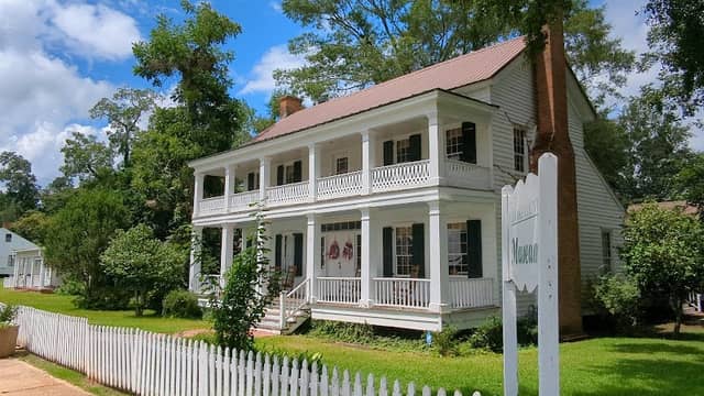 Clarke Co Historical Museum - Image 1