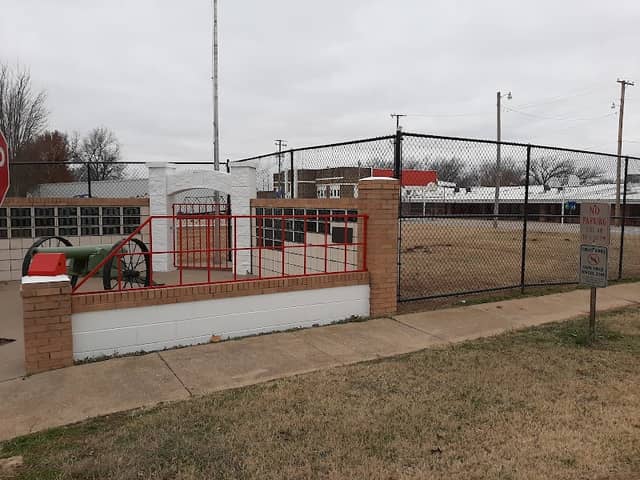 Fairland Veterans Memorial - Image 1