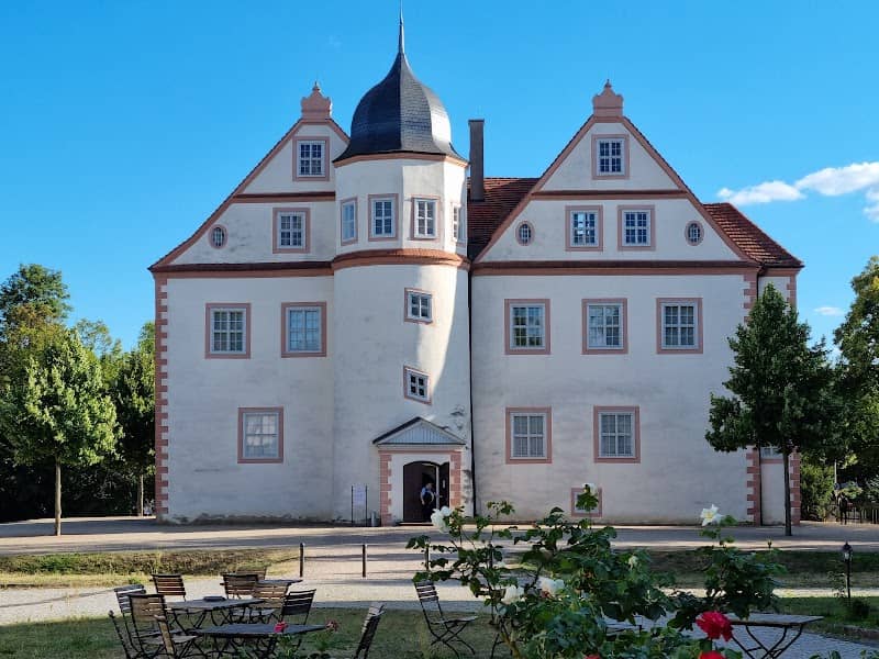 Castle & Castle Garden Koenigs Wusterhausen - Image 2
