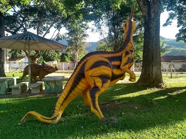 Praça dos Dinossauros - Image 1