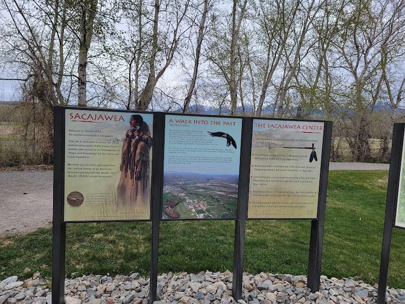 Sacajawea Statue - Image 2