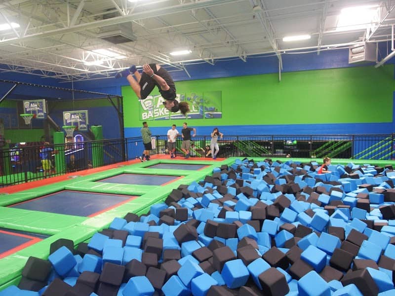 Rebounderz Rohnert Park - Indoor Trampoline and Adventure Park - Image 1