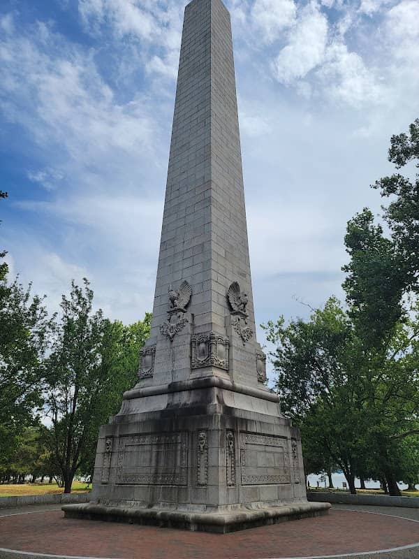 Tercentennial Monument - Image 1