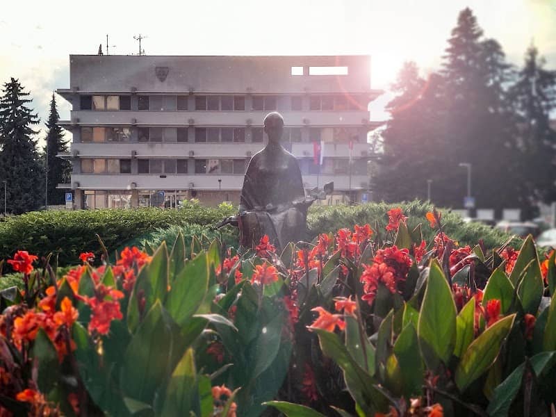 Socha Živena - Image 2