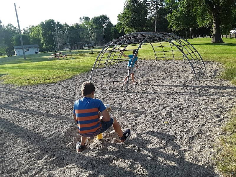 Nickeus Park - Image 2