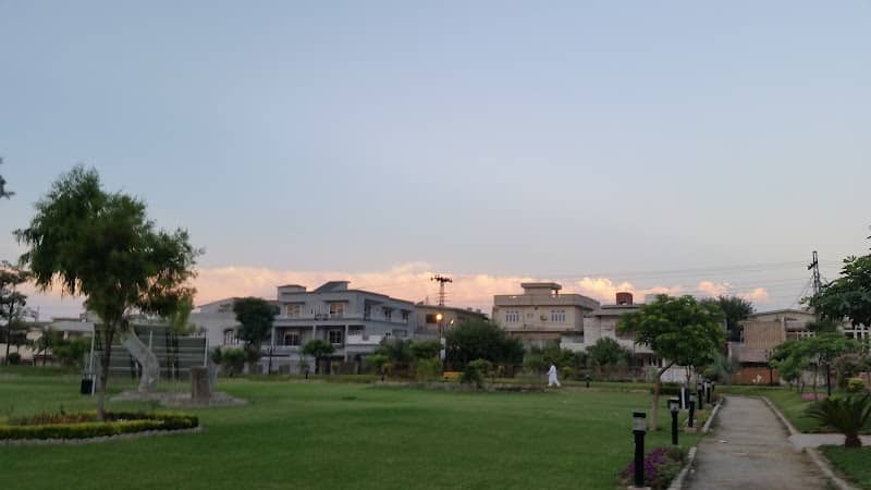 Cantonment Park - Image 1