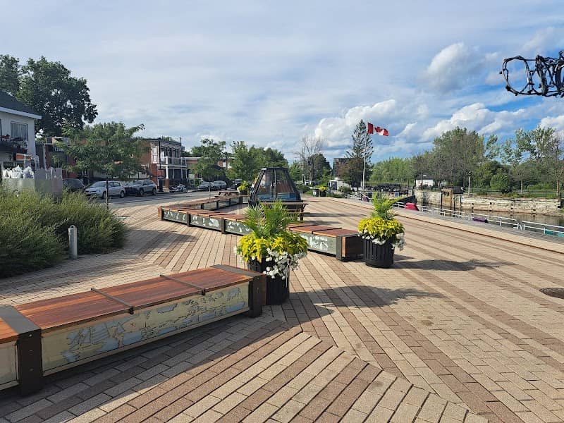 Lock Garden Park - Image 1