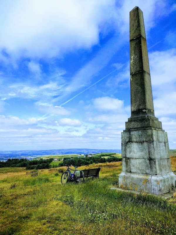 Bishop Park Monument - Image 2
