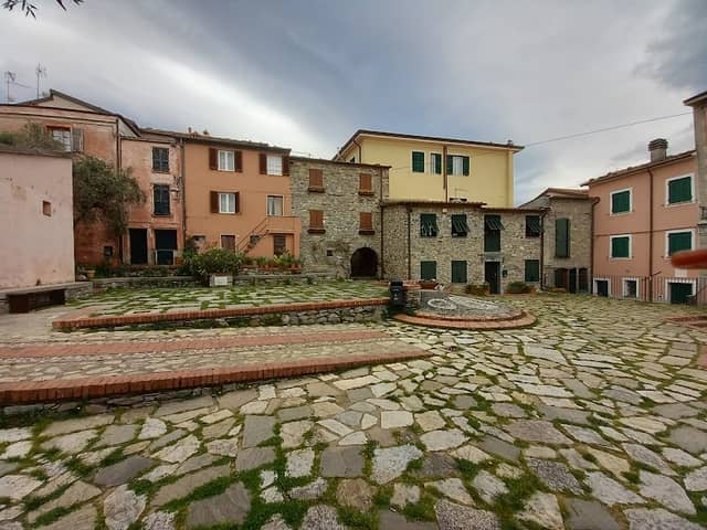 Piazza XIII Dicembre - Image 2