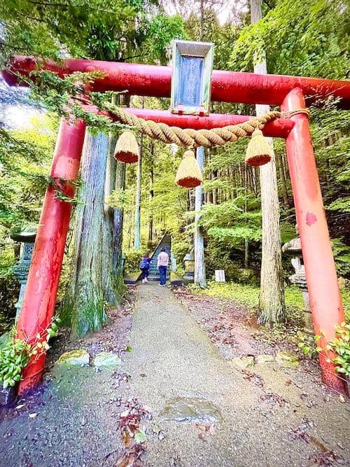 Ishiwari Shrine - Image 1