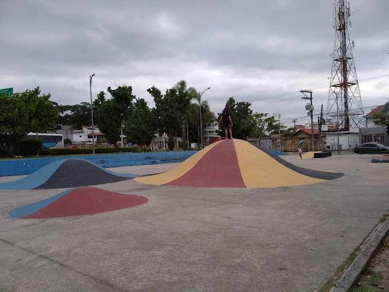 Praça do Bosque - Três Morrinhos - Image 1