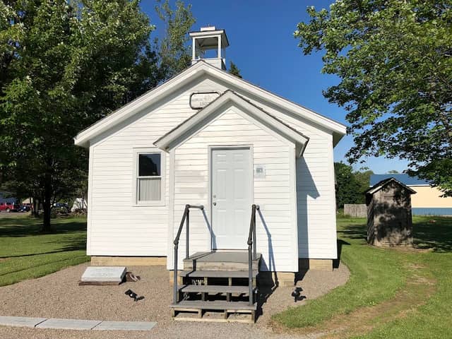 Schoolhouse #8 History Center & Museum - Image 2
